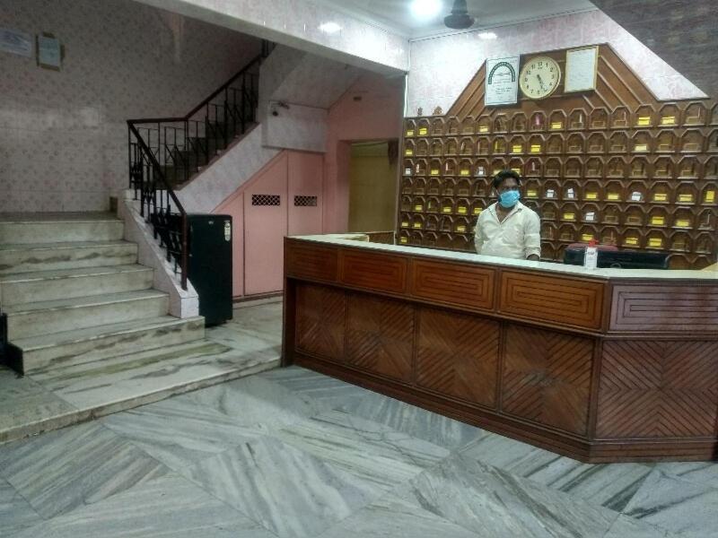 Spot On 80584 Pudur Lucky Mansion Hotel Chennai Exterior photo